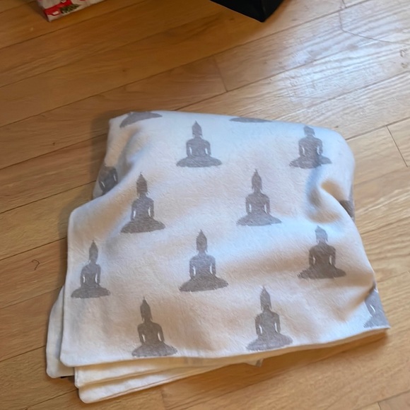 360 Cashmere Buddha Wool Cashmere Blanket Wrap - Picture 1 of 5